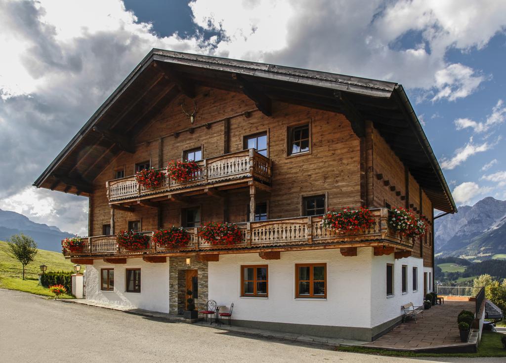 Oberwinklgut Hotel Бишофсхофен Екстериор снимка