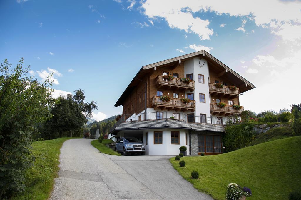 Oberwinklgut Hotel Бишофсхофен Екстериор снимка