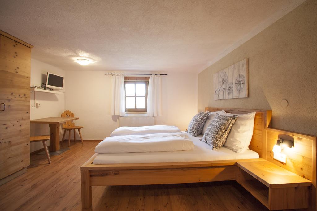 Oberwinklgut Hotel Бишофсхофен Екстериор снимка